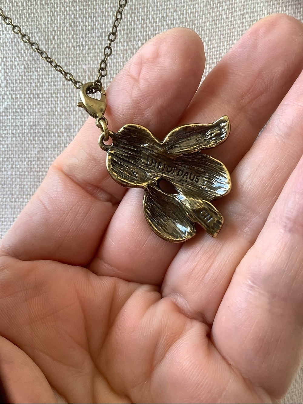 Heidi Daus Charm hangs on an 18” fashion Necklace - Picture 4 of 5